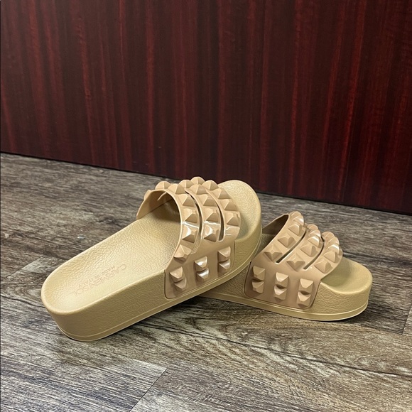 Carmen Sol Carmen Slip On - Women's Studded Sandals - Size 38 LIKE NEW! - Picture 2 of 2